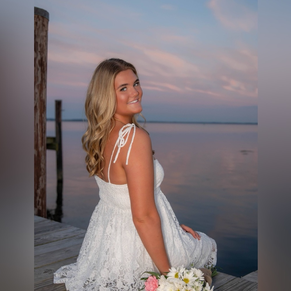 Meet your Posher, Ava